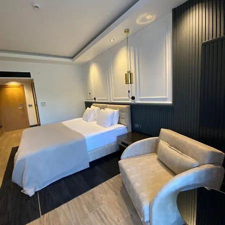 Amorium & Wooden Stone House Hotel 4*