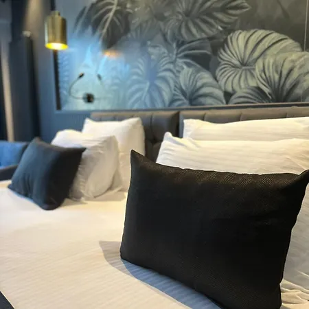Amorium & Wooden Stone House 4*